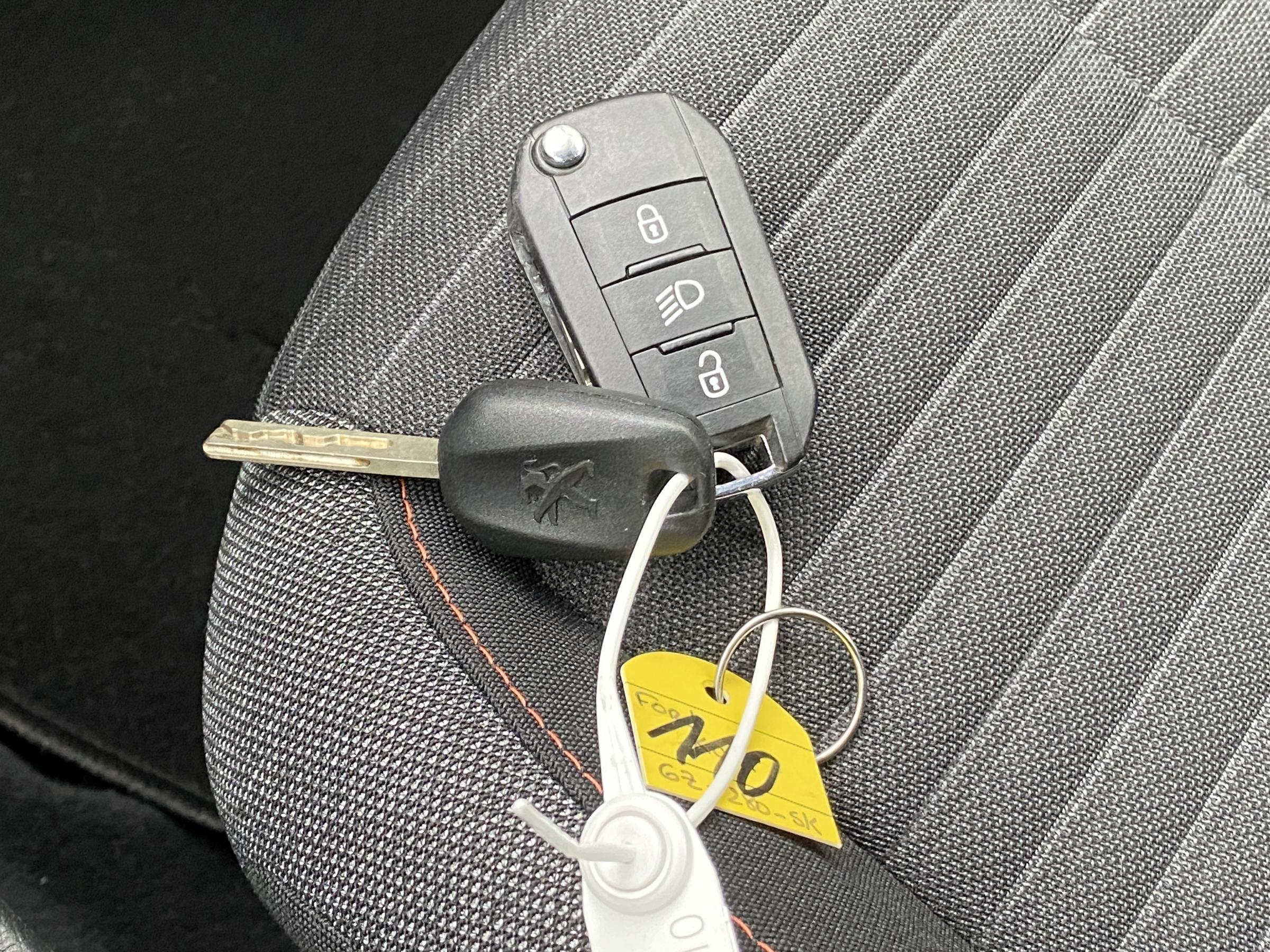 Peugeot 208, 2020 - pohled č. 19