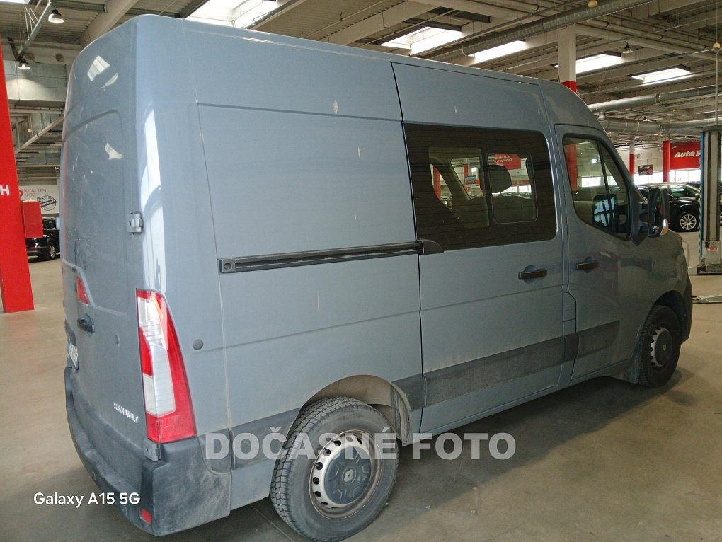 Renault Master 2.3dCi  L1H2 6míst