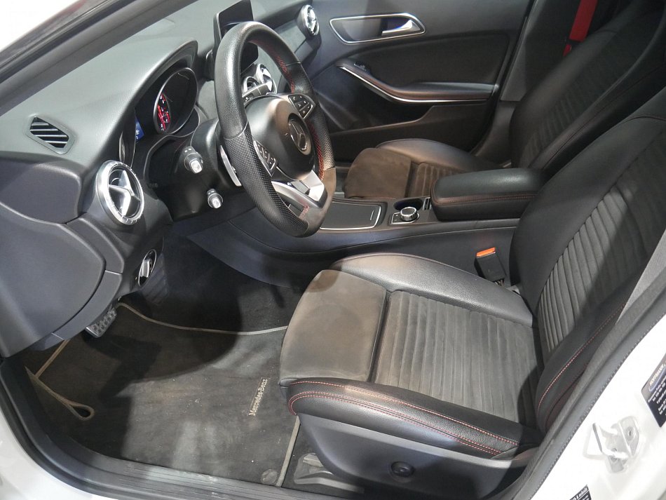 Mercedes-Benz CLA 2.2 CDi  220d