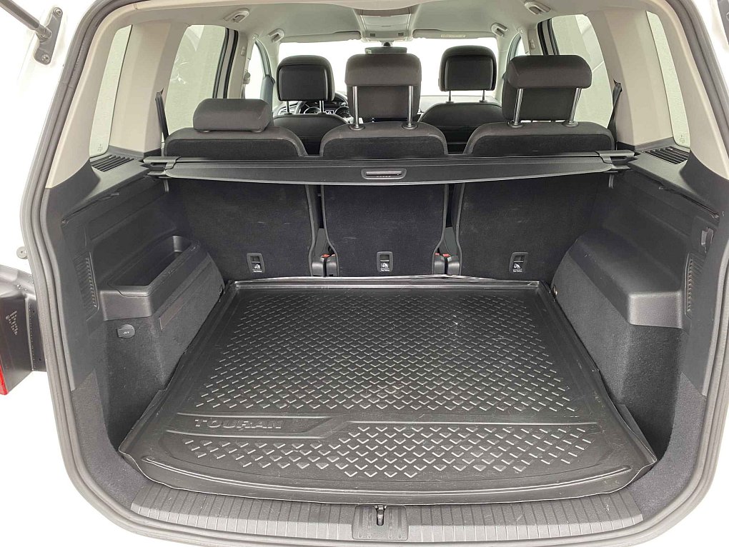 Volkswagen Touran 1.5 TSi 
