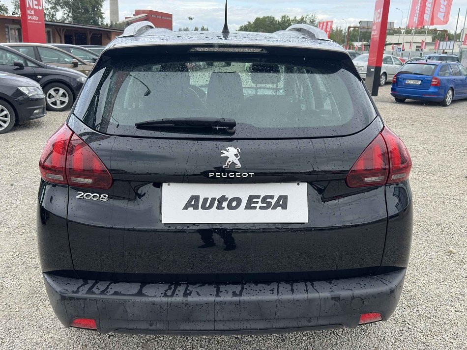 Peugeot 2008 1.2 PT 