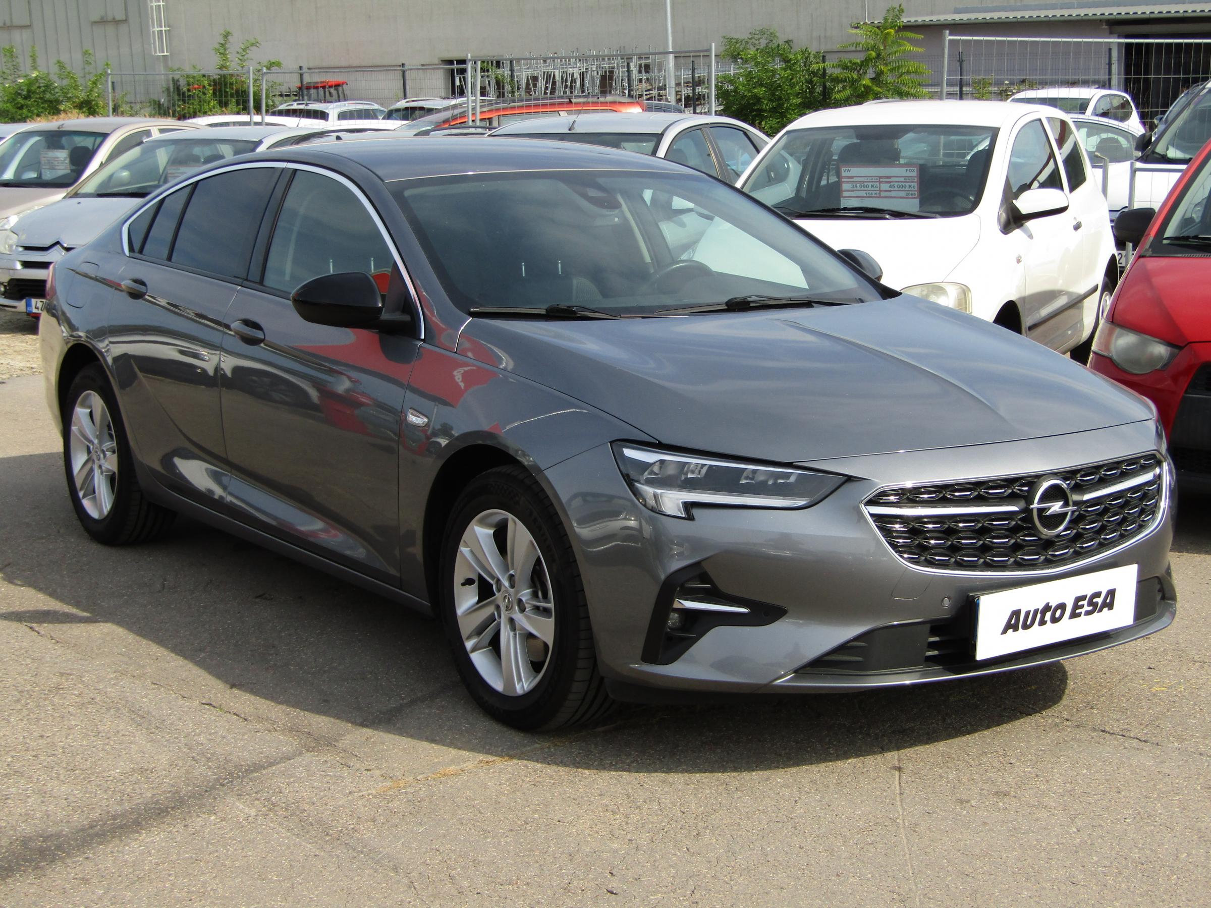 Opel Insignia, 2021 - celkový pohled