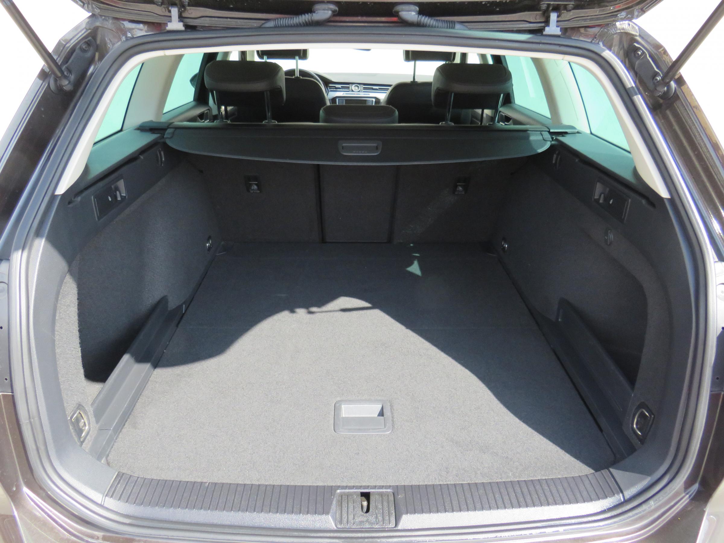 Volkswagen Passat, 2017 - pohled č. 7