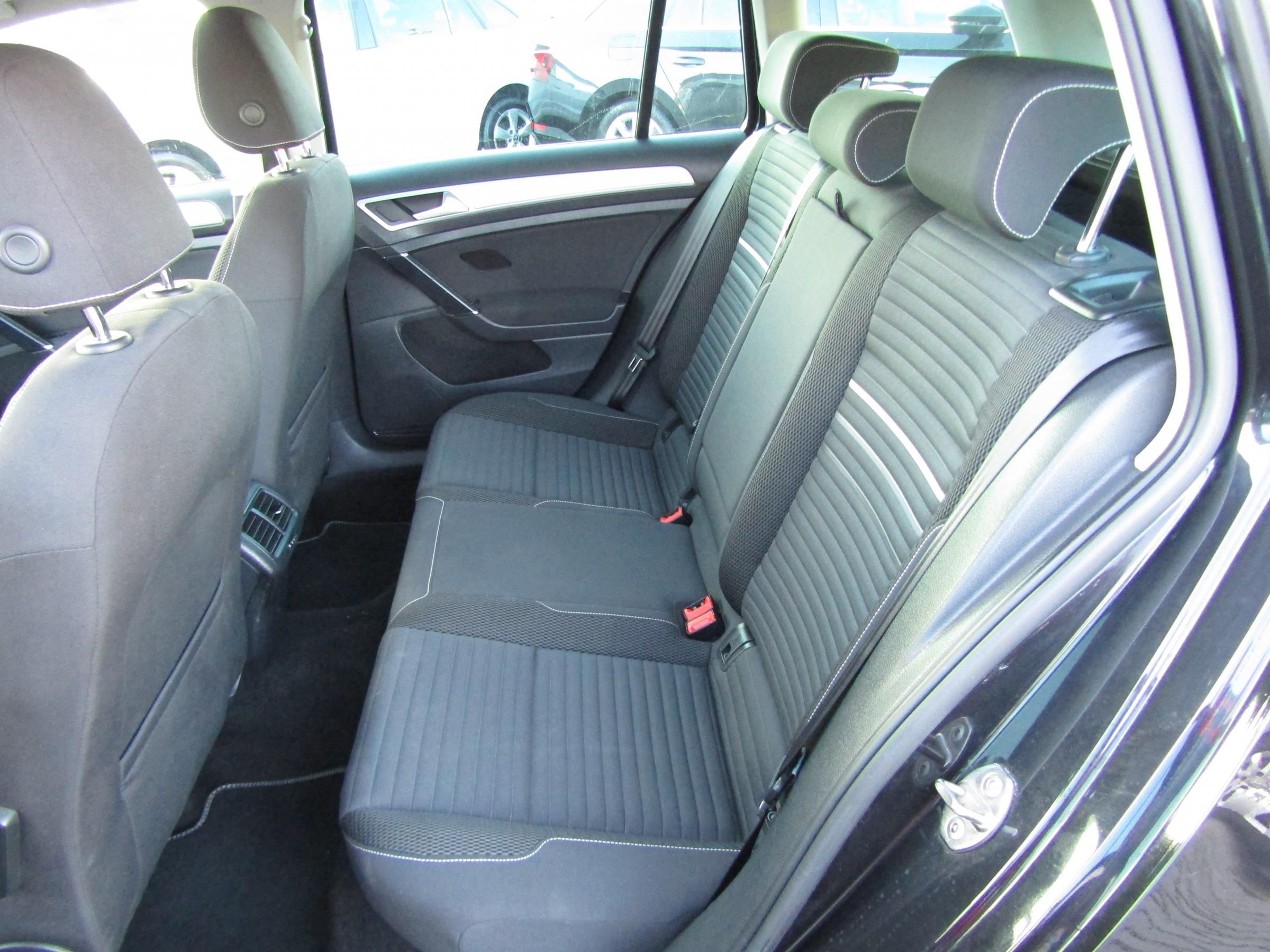 Volkswagen Golf, 2015 - pohled č. 10