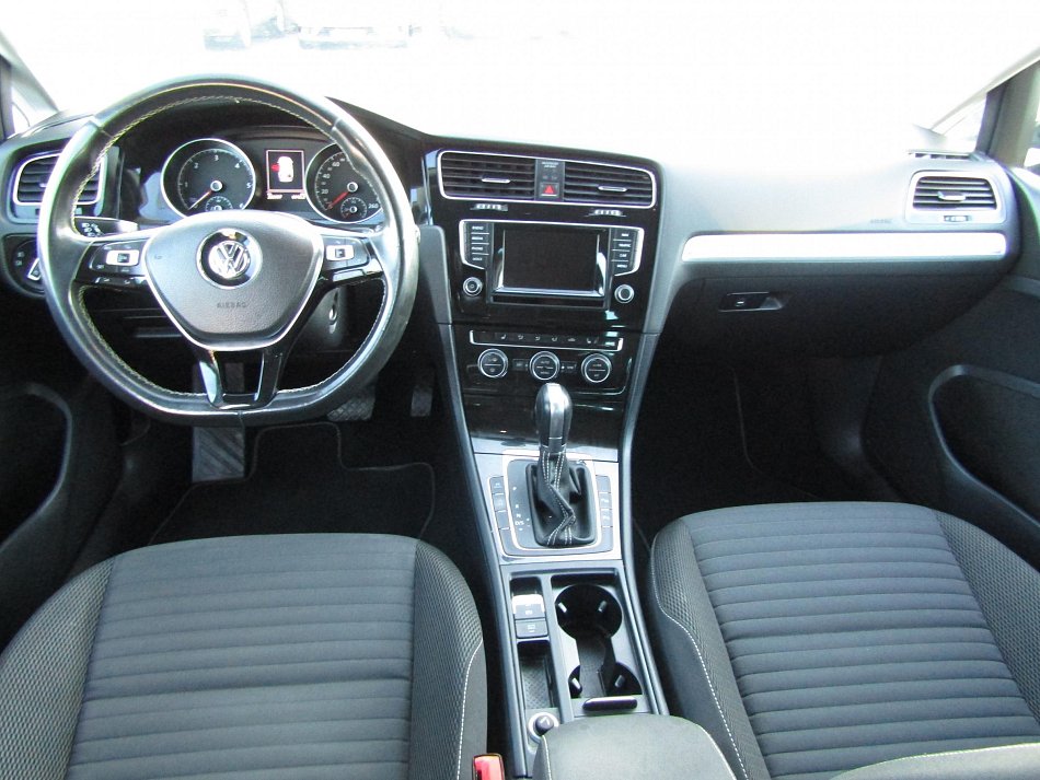Volkswagen Golf 2.0 TDi 
