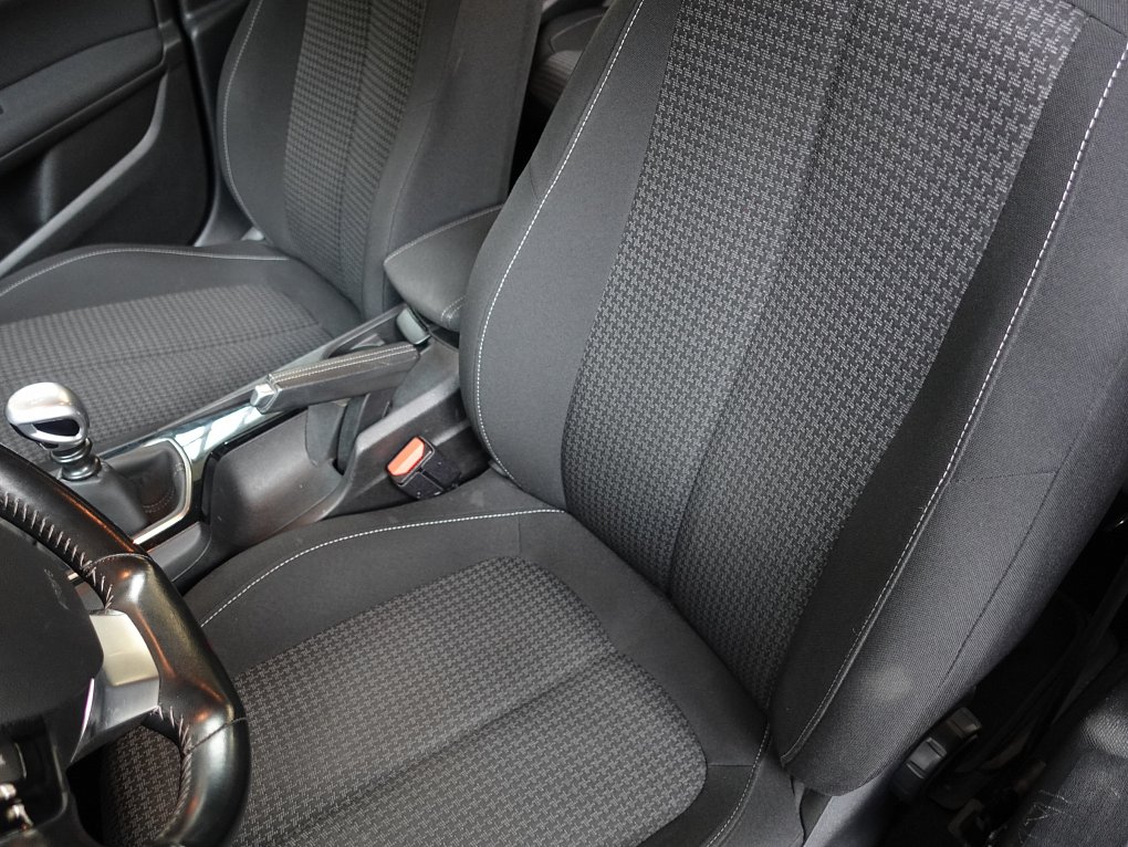 Peugeot 308 1.5 HDi 