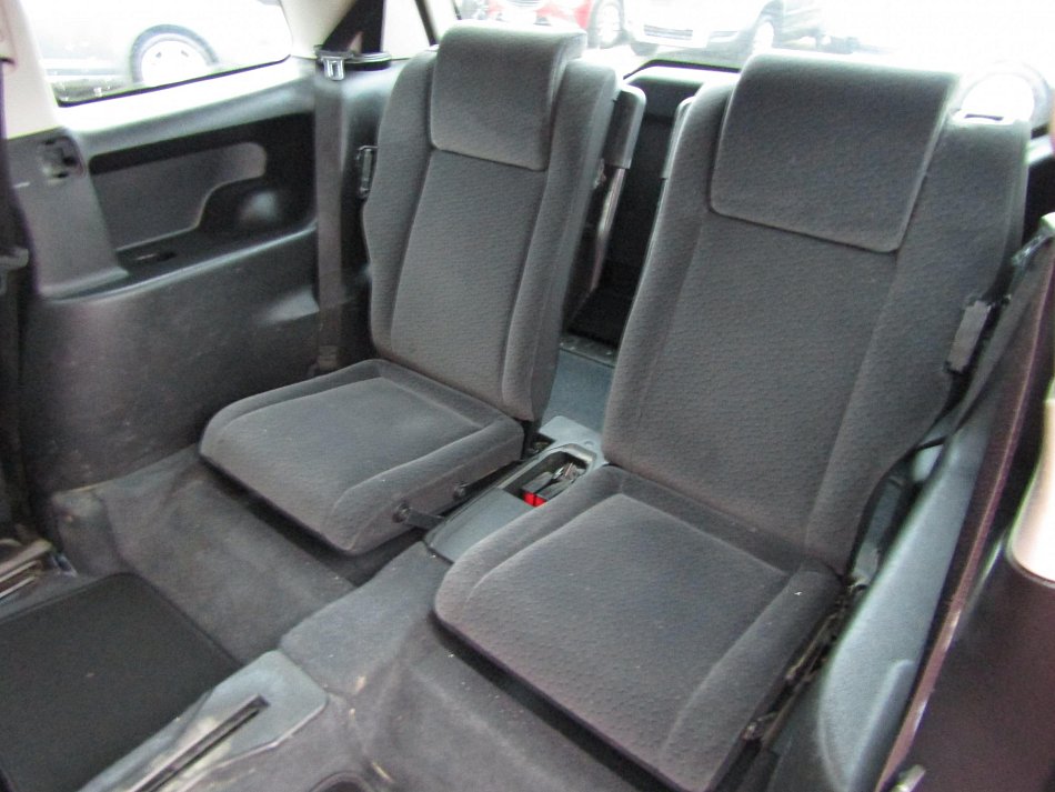 Opel Zafira 1.8 i  7míst