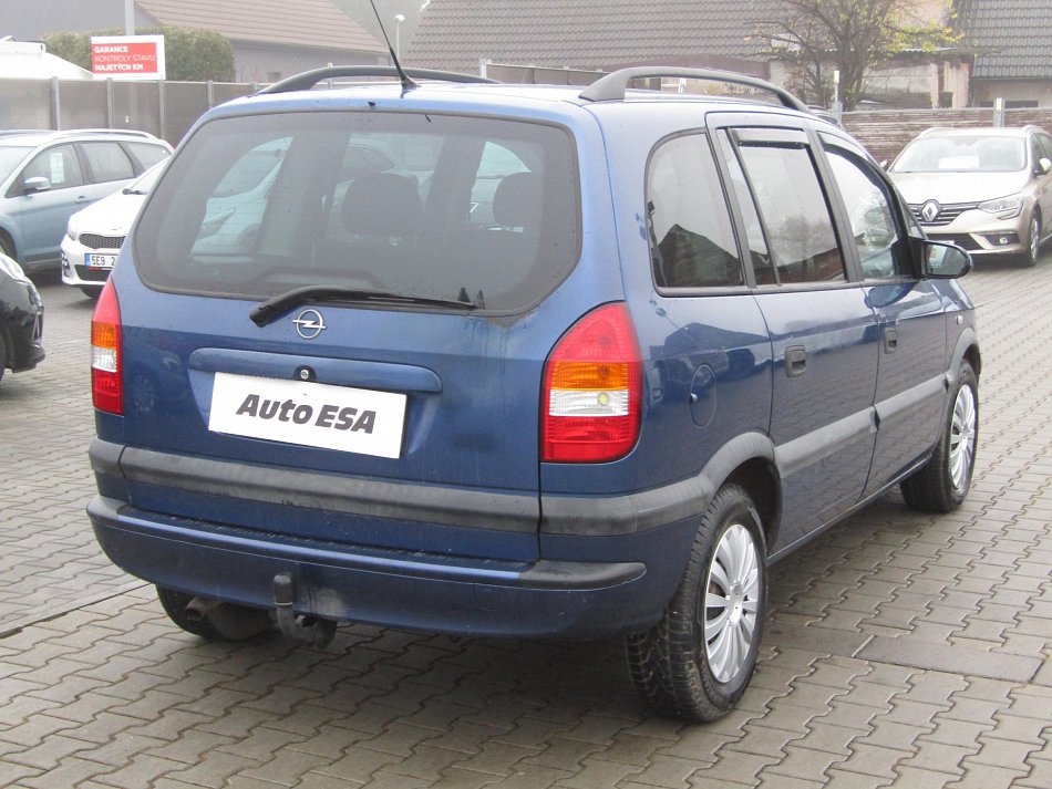 Opel Zafira 1.8 i  7míst