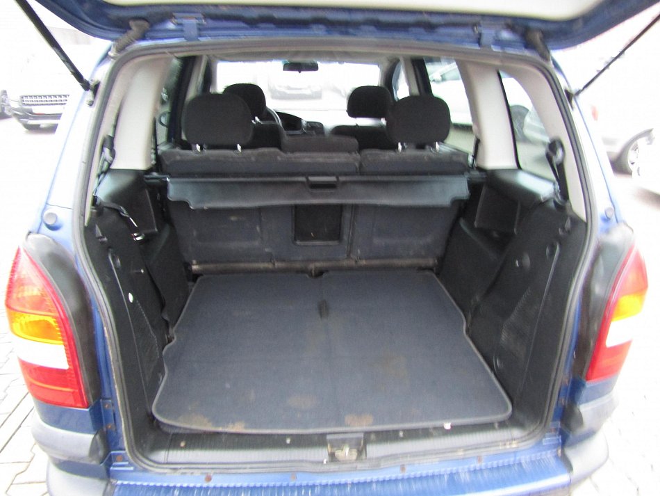 Opel Zafira 1.8 i  7míst