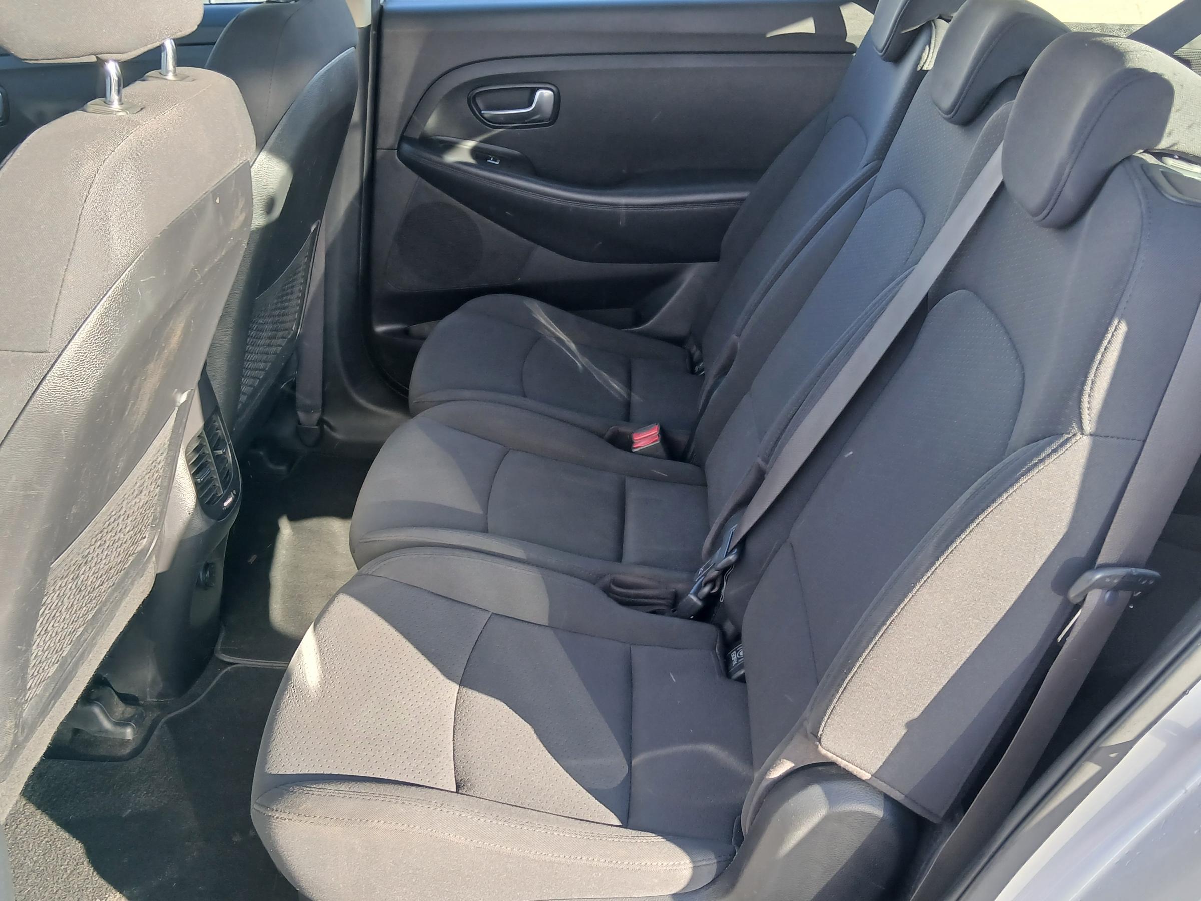 Kia Carens, 2015 - pohled č. 11