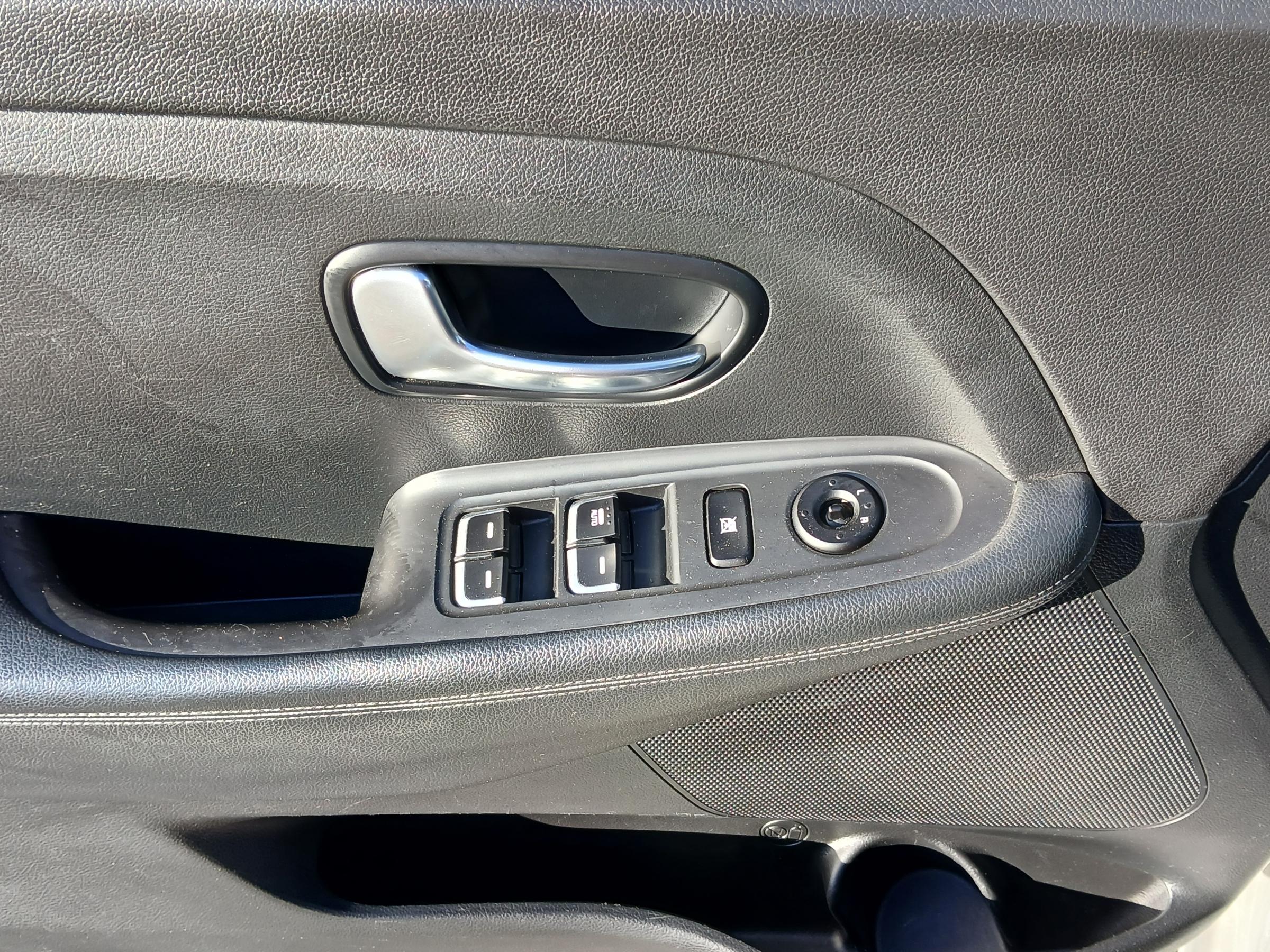 Kia Carens, 2015 - pohled č. 13