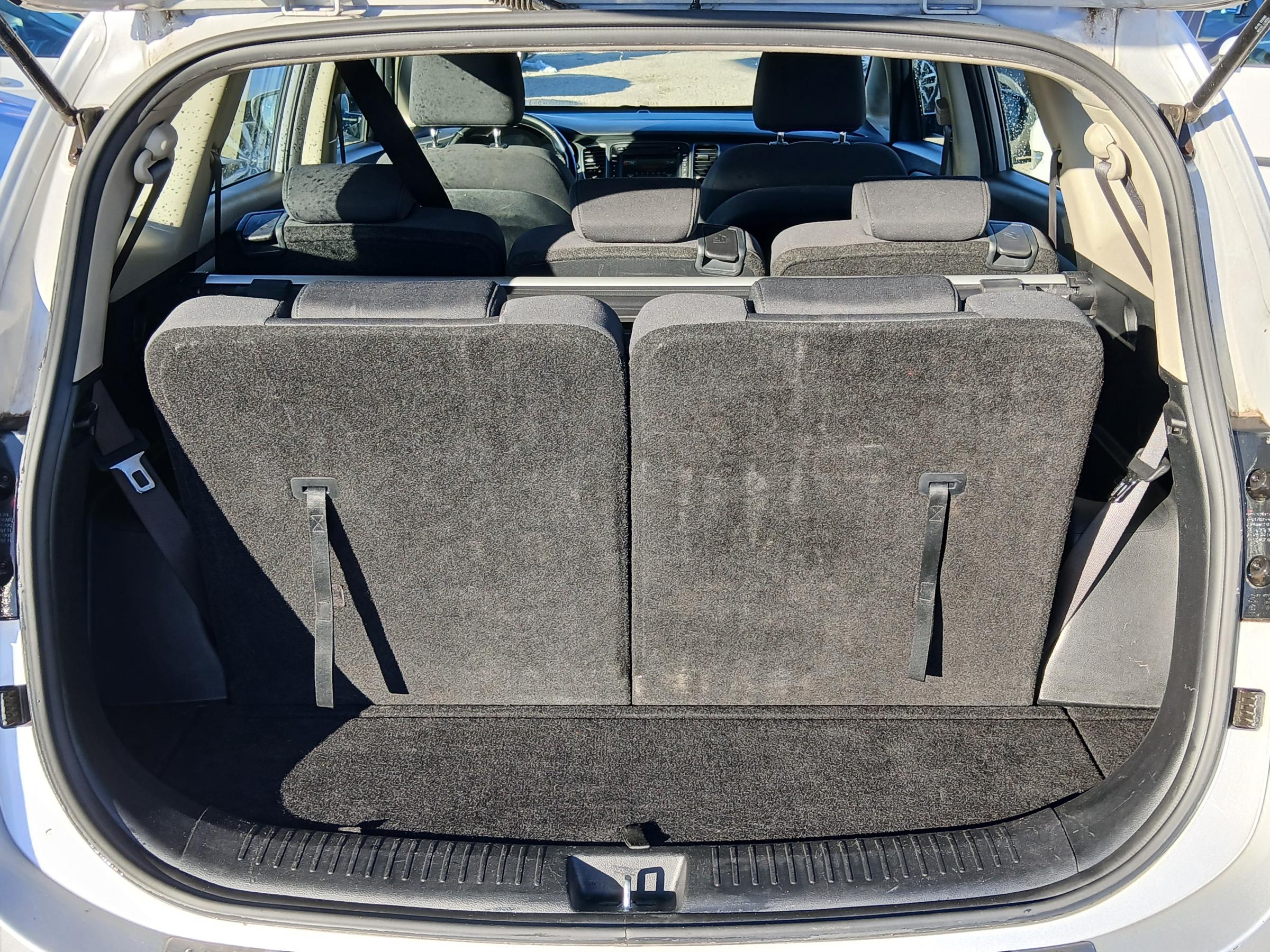 Kia Carens, 2015 - pohled č. 8