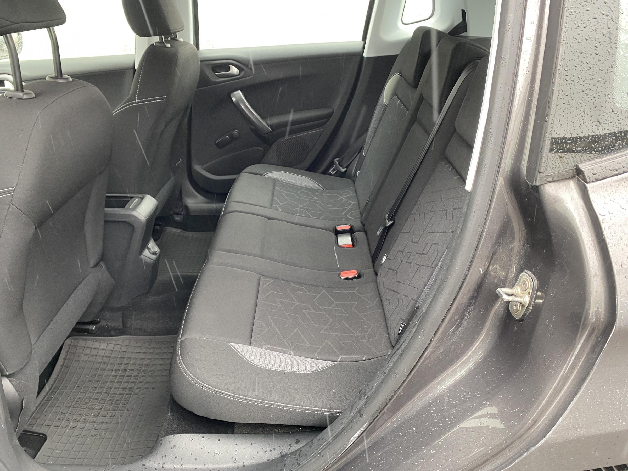 Peugeot 2008, 2018 - pohled č. 10