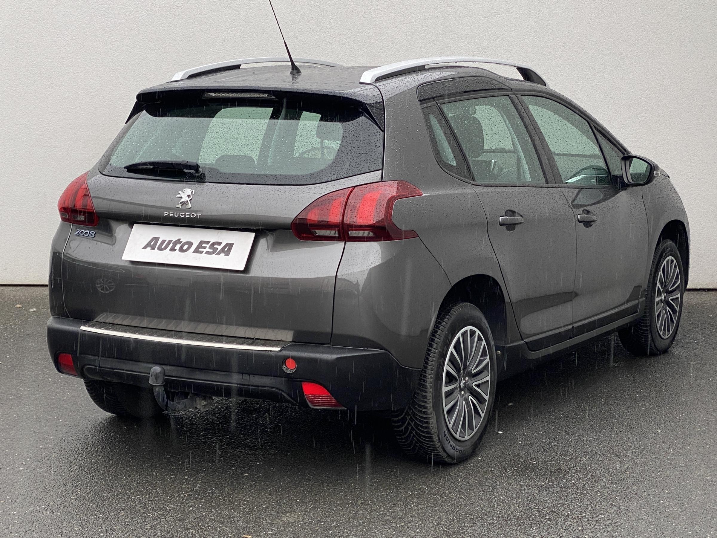 Peugeot 2008, 2018 - pohled č. 4