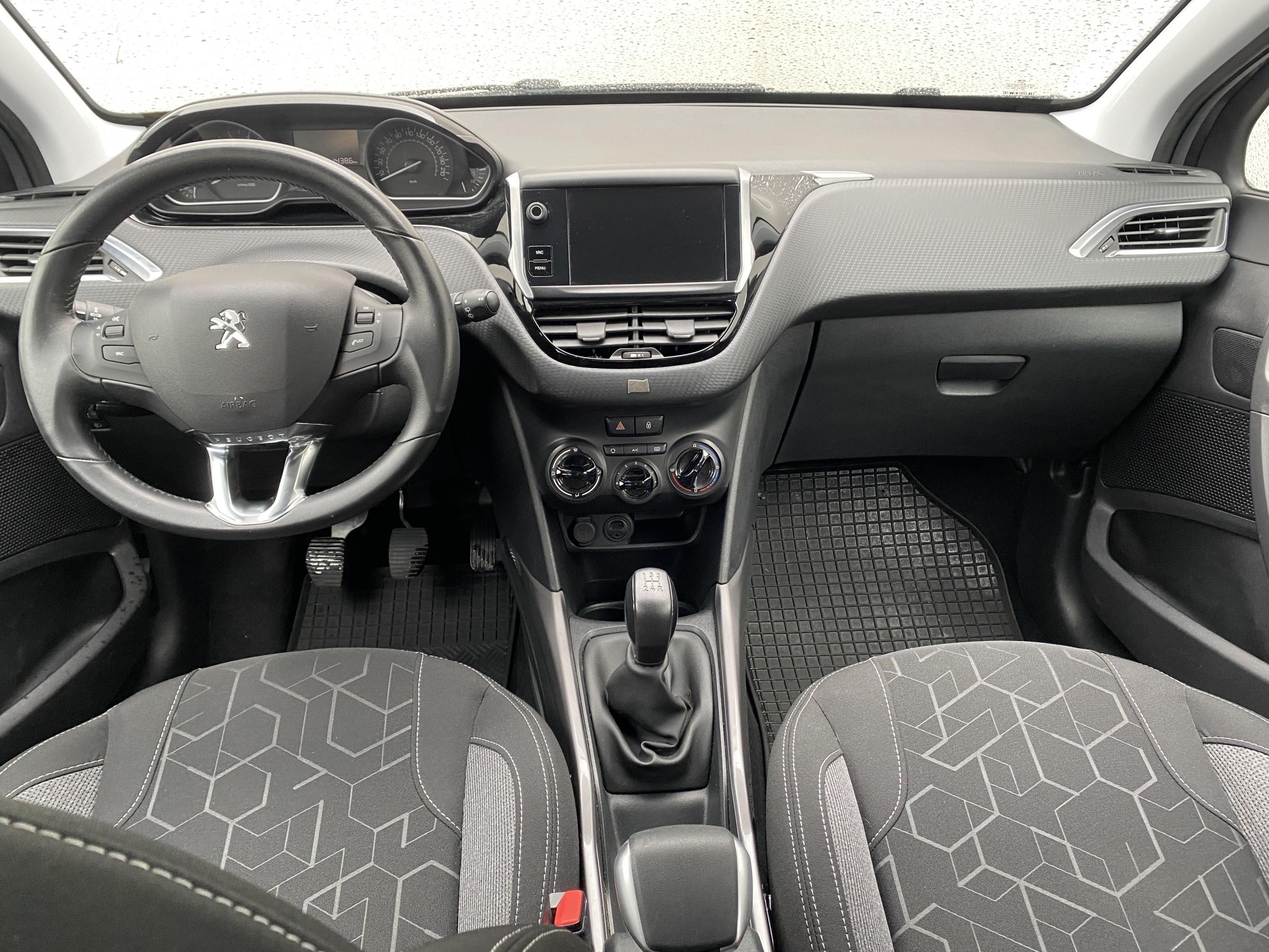 Peugeot 2008, 2018 - pohled č. 8
