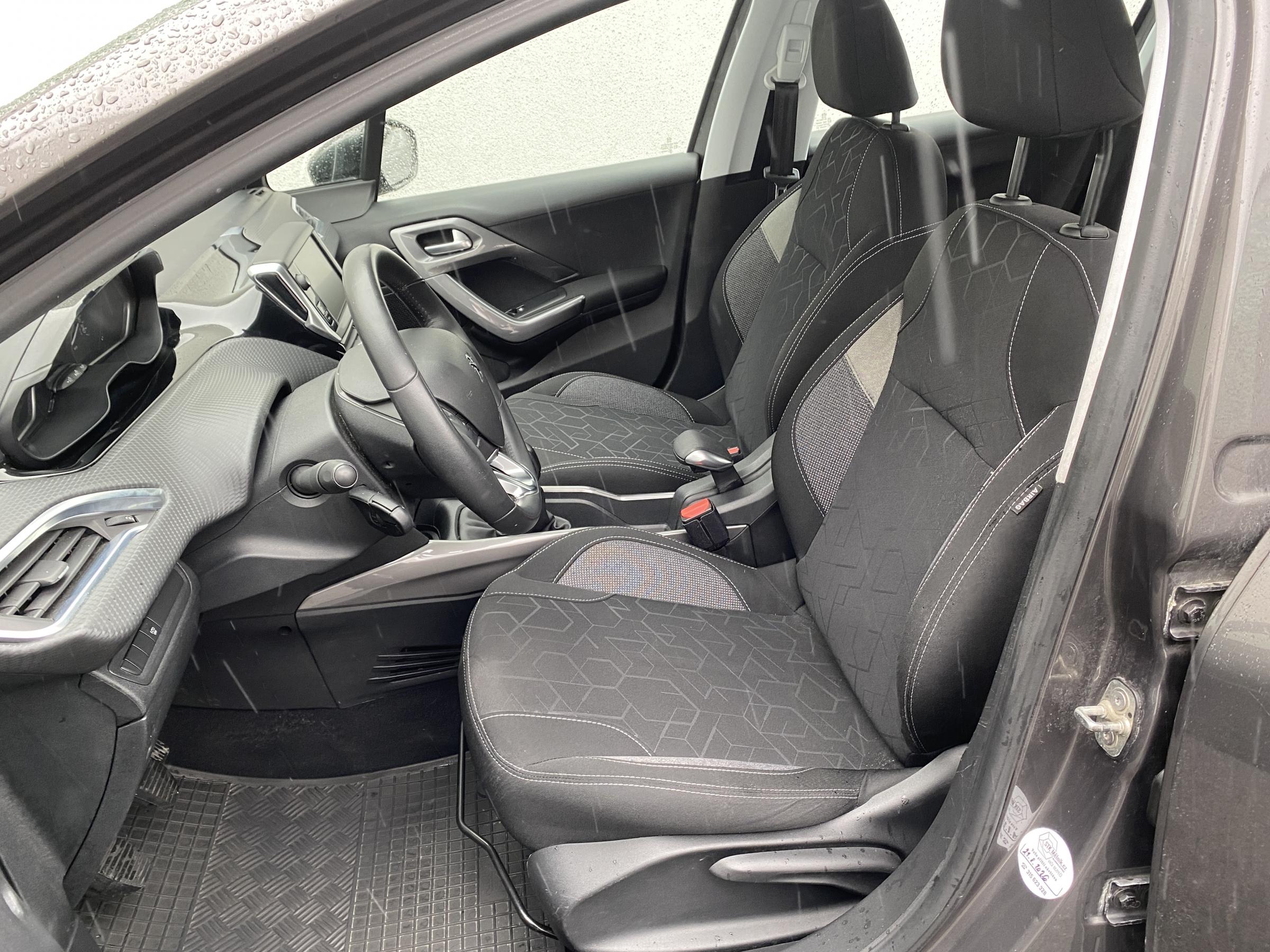 Peugeot 2008, 2018 - pohled č. 9