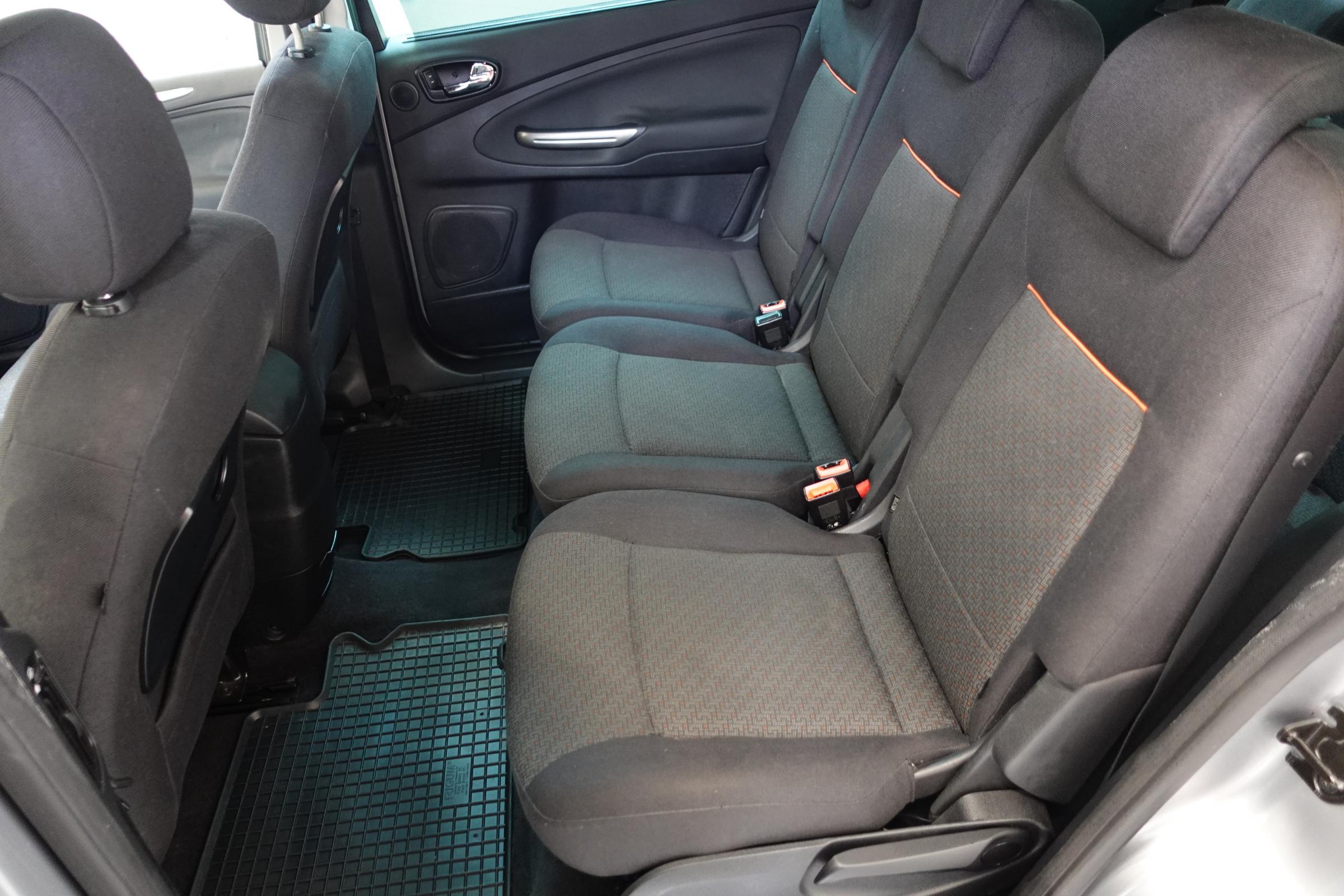 Ford S-MAX, 2006 - pohled č. 11