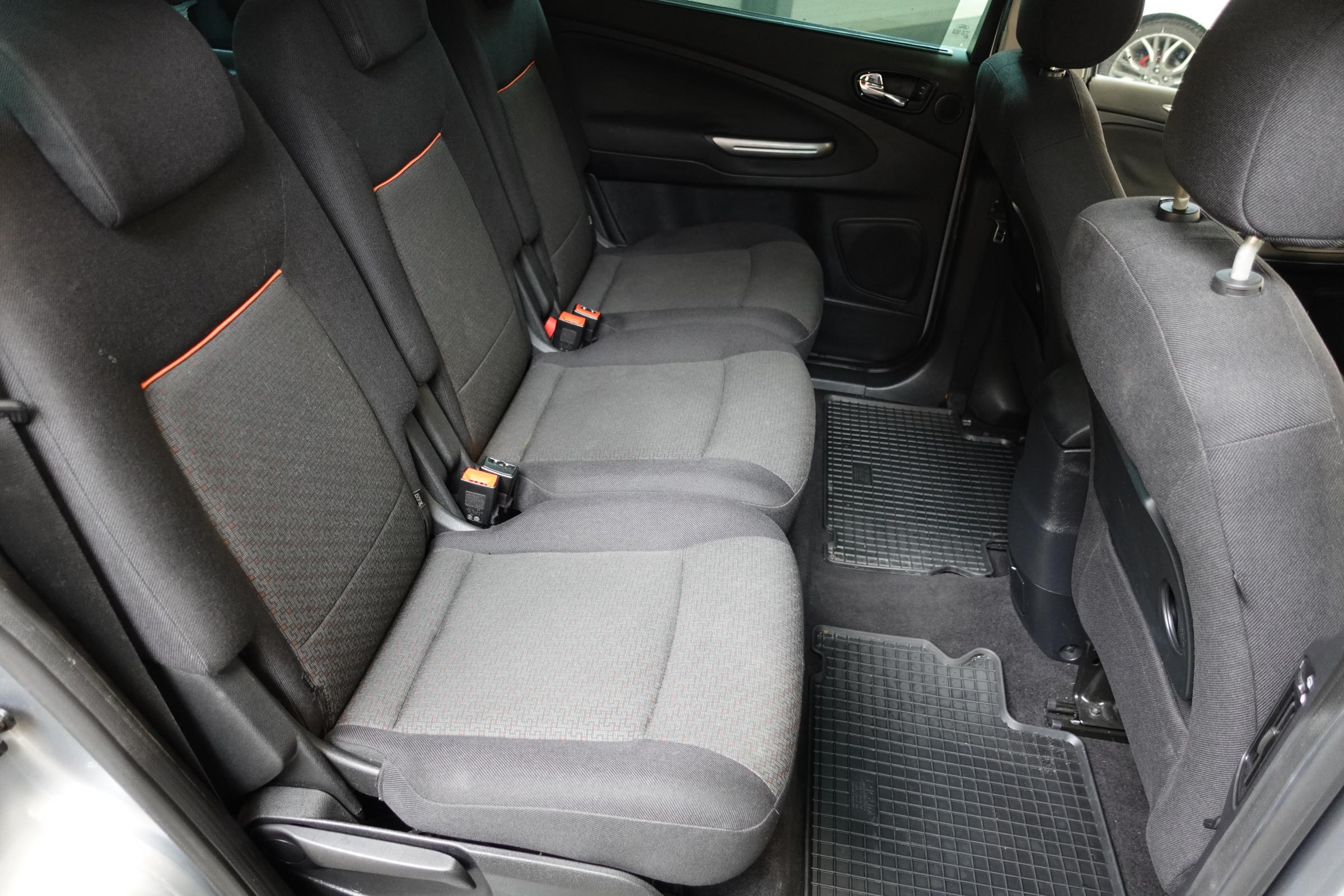 Ford S-MAX, 2006 - pohled č. 14