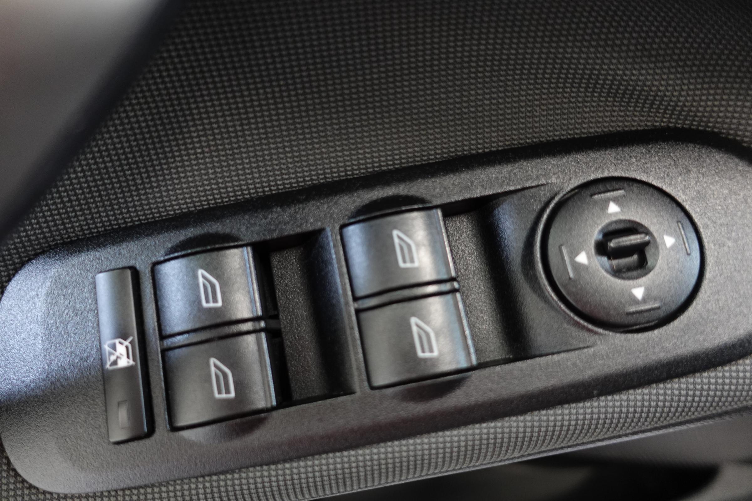 Ford S-MAX, 2006 - pohled č. 16