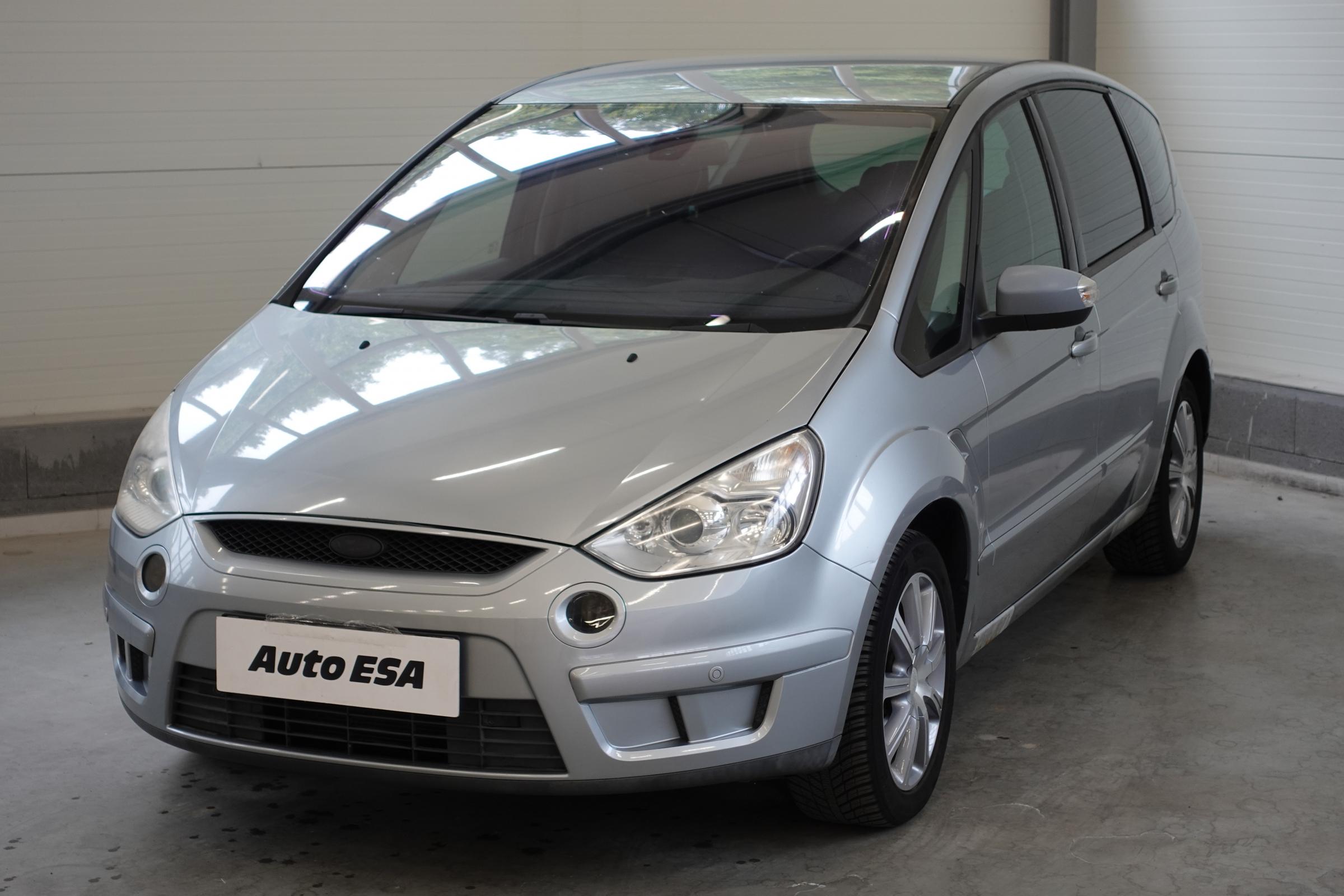 Ford S-MAX, 2006 - pohled č. 3