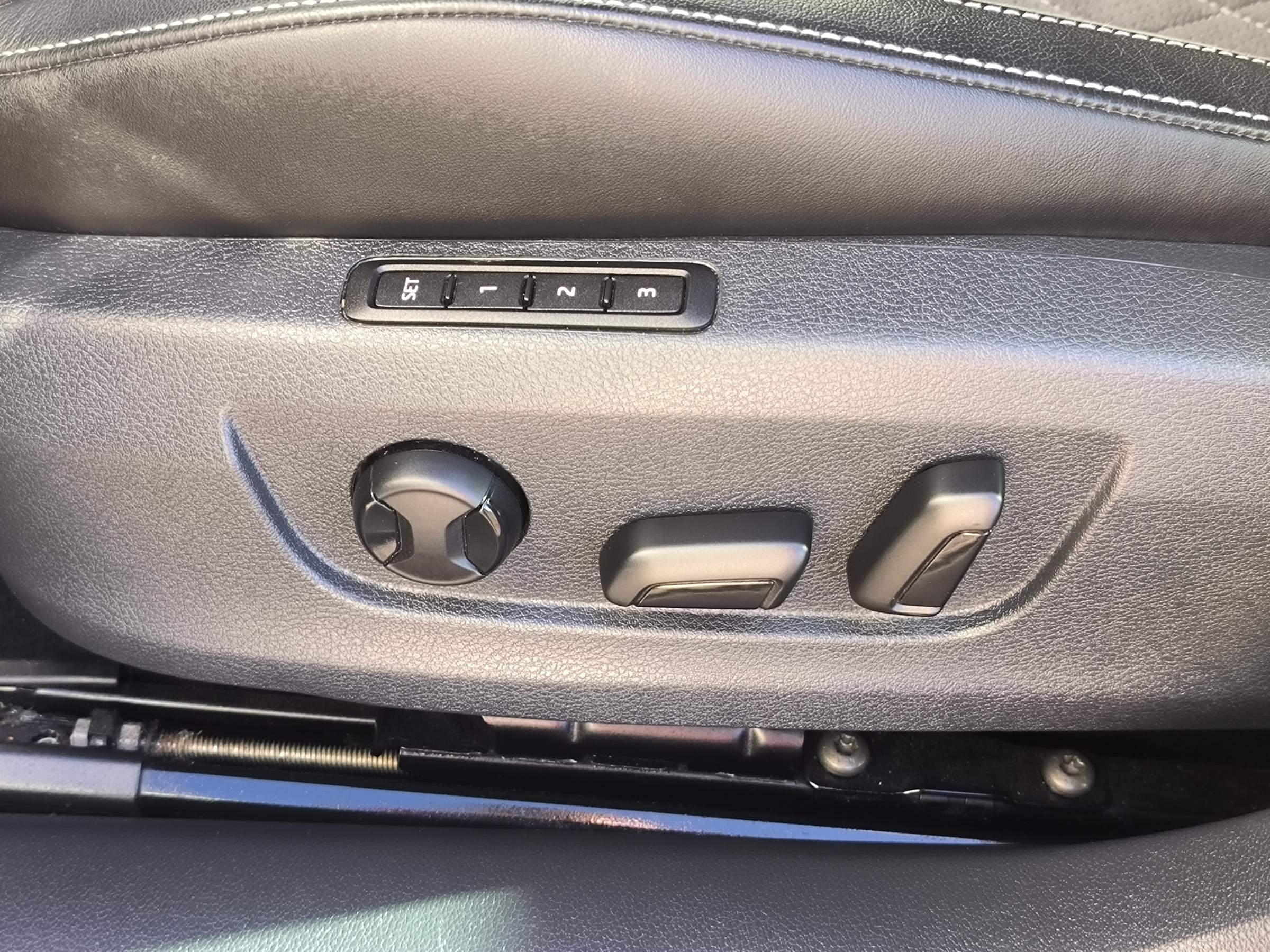 Škoda Superb III, 2023 - pohled č. 11