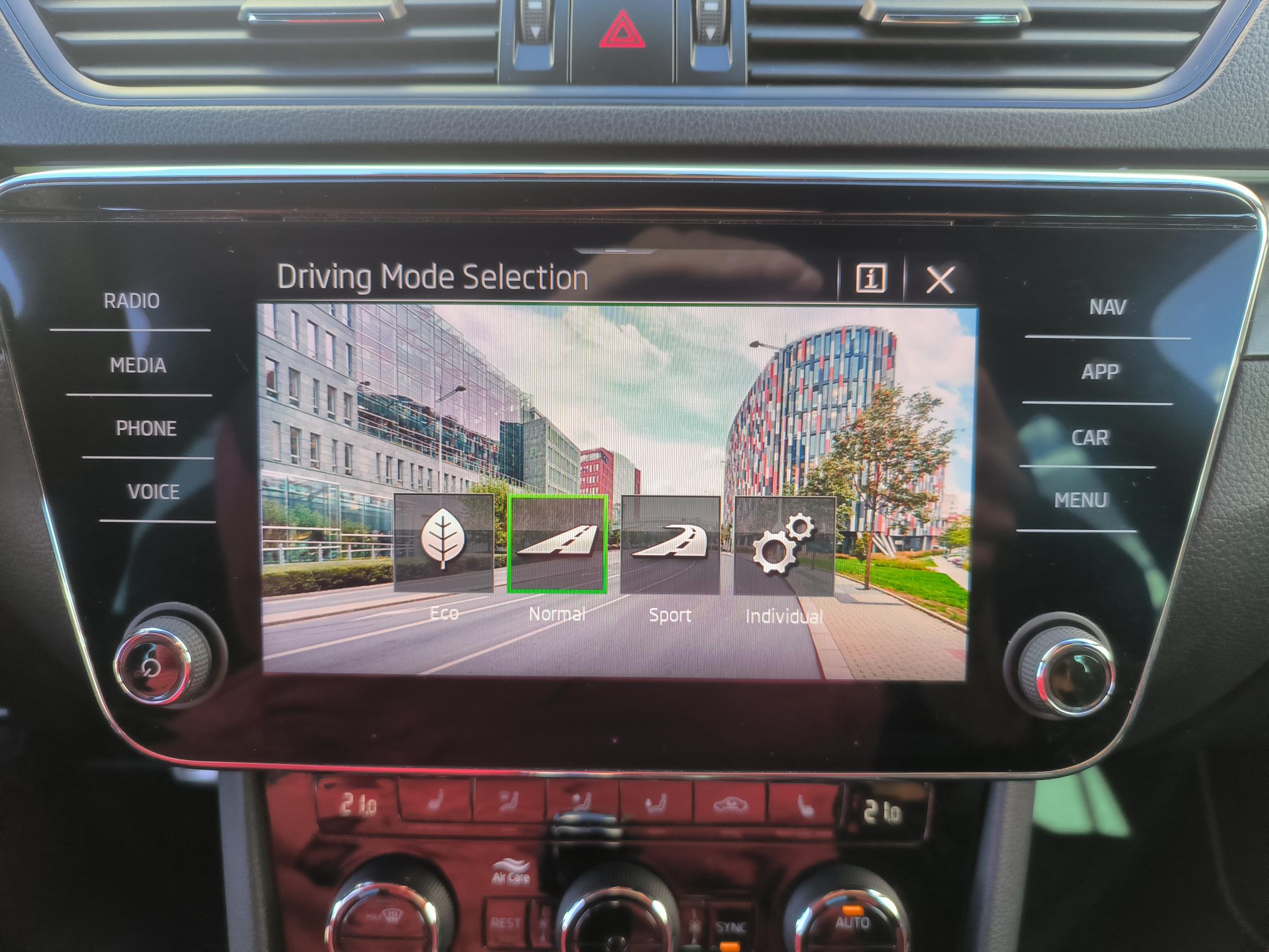 Škoda Superb III, 2023 - pohled č. 17