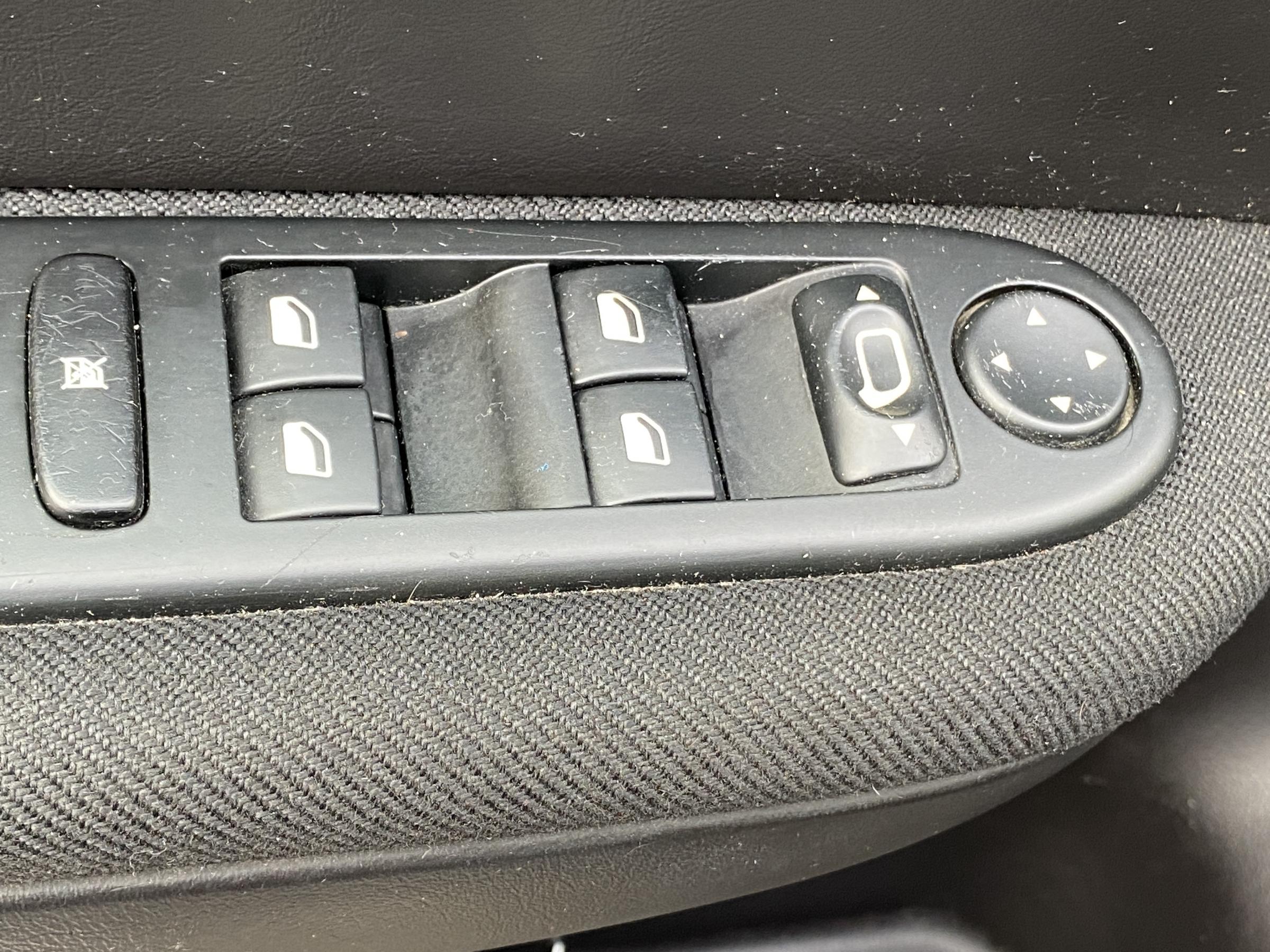 Peugeot 307, 2008 - pohled č. 11