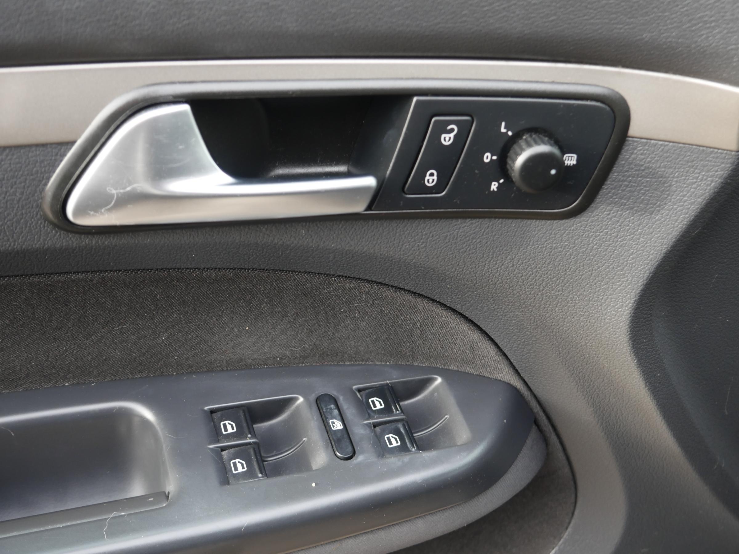 Volkswagen Touran, 2007 - pohled č. 15