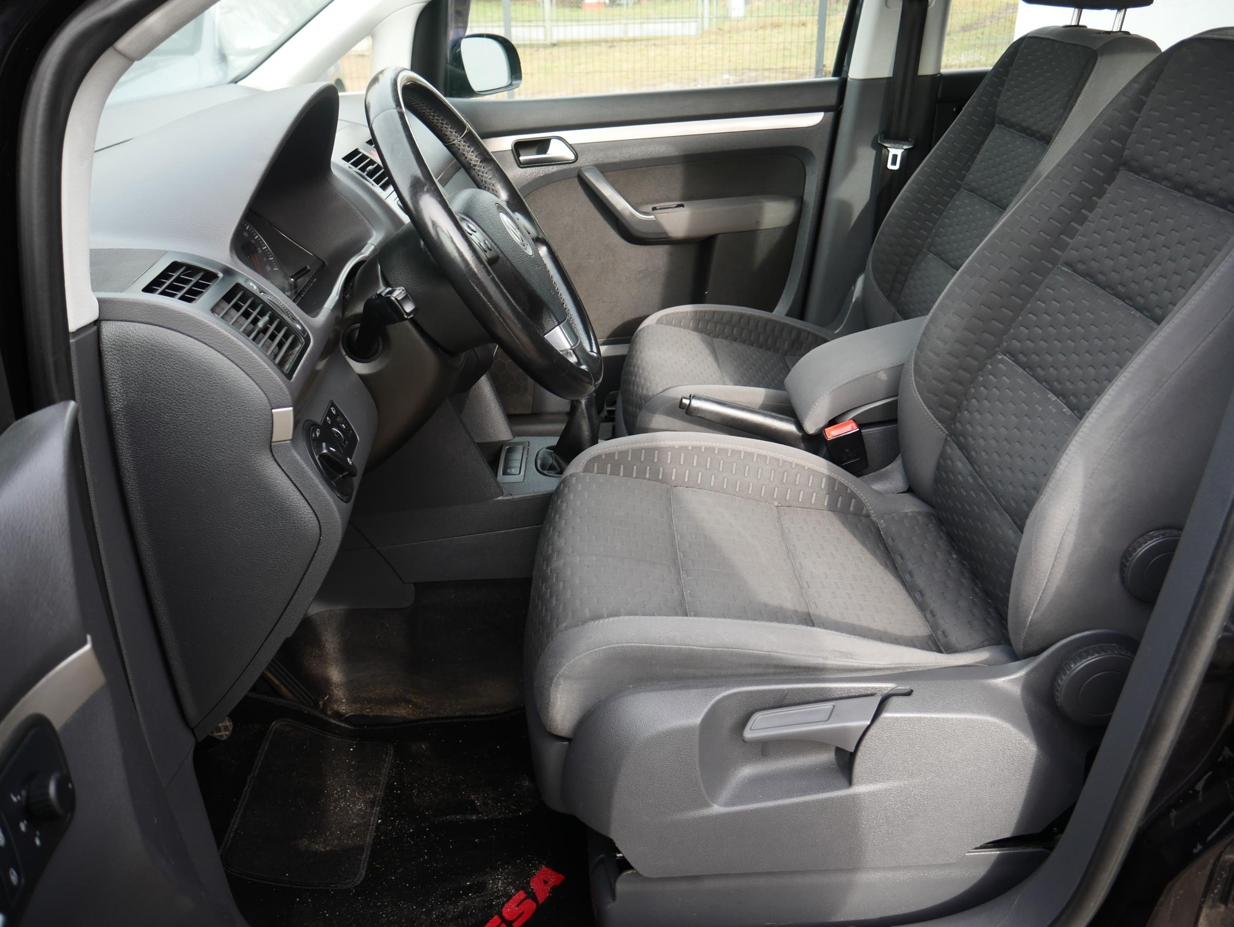 Volkswagen Touran, 2007 - pohled č. 9