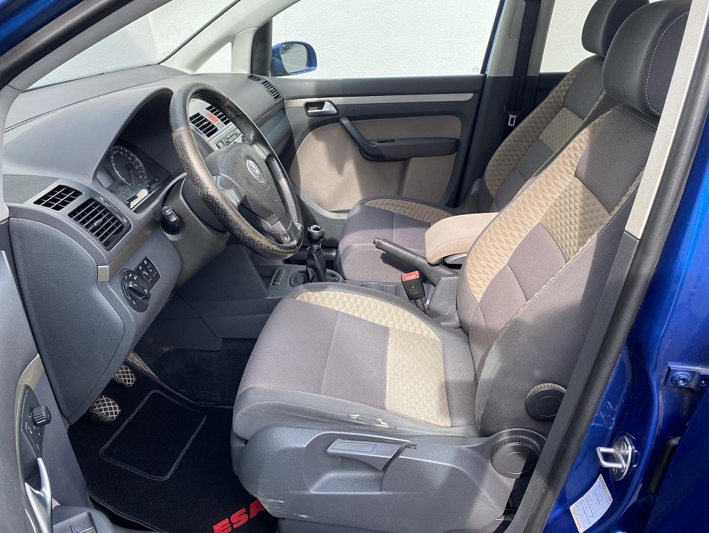 Volkswagen Touran 1.4TSi CROSS