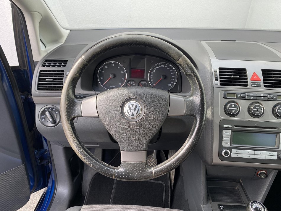 Volkswagen Touran 1.4TSi CROSS