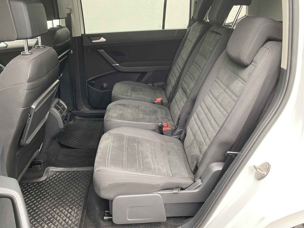 Volkswagen Touran 1.5 TSi 