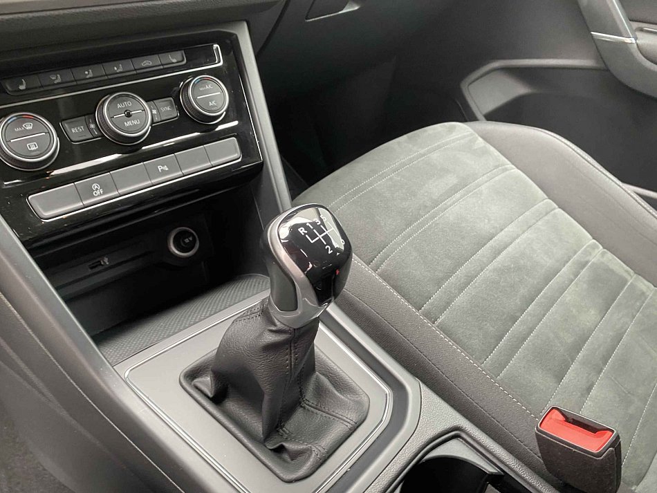 Volkswagen Touran 1.5 TSi 