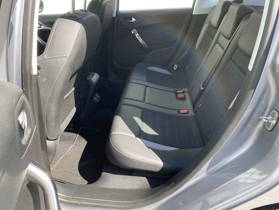 Peugeot 2008 1.2PT Allure