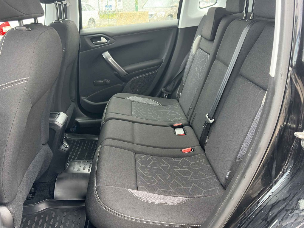 Peugeot 2008 1.2 PT 