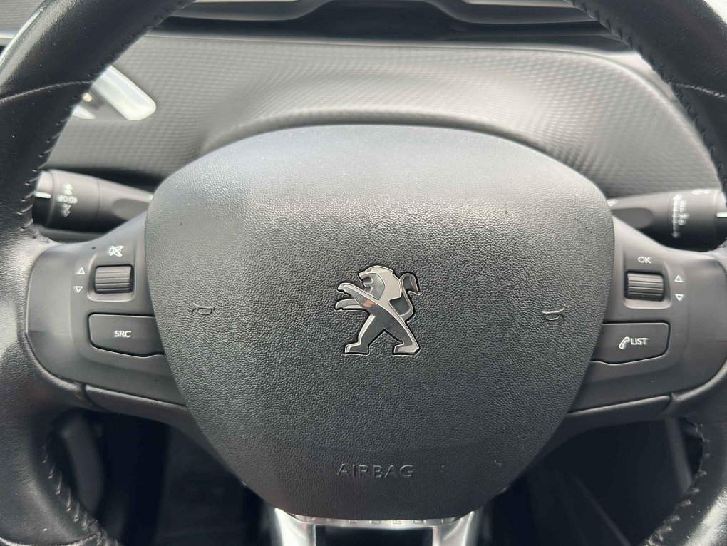 Peugeot 2008 1.2 PT 