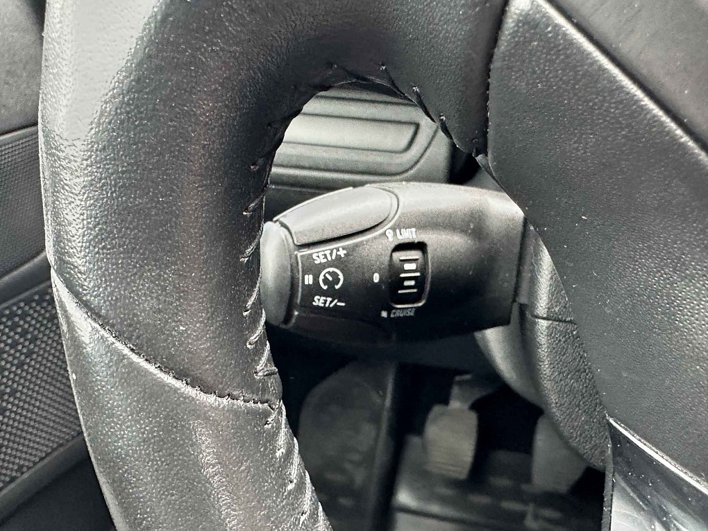 Peugeot 2008 1.2 PT 