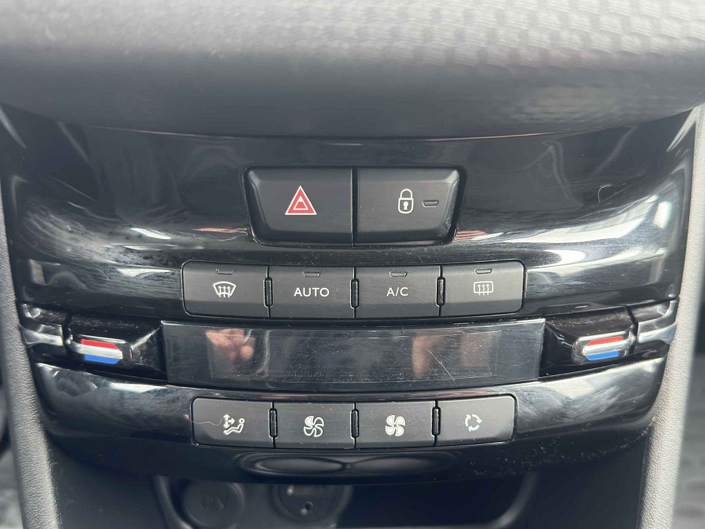 Peugeot 2008 1.2 PT 