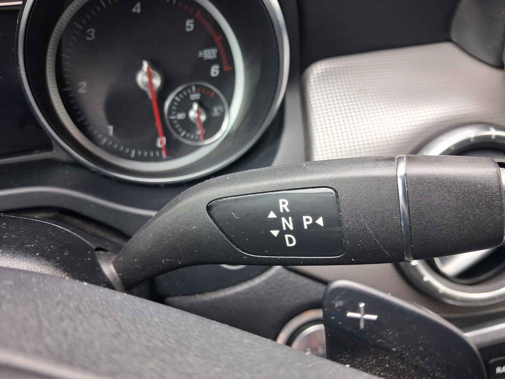 Mercedes-Benz CLA 2.2CDi  CLA200