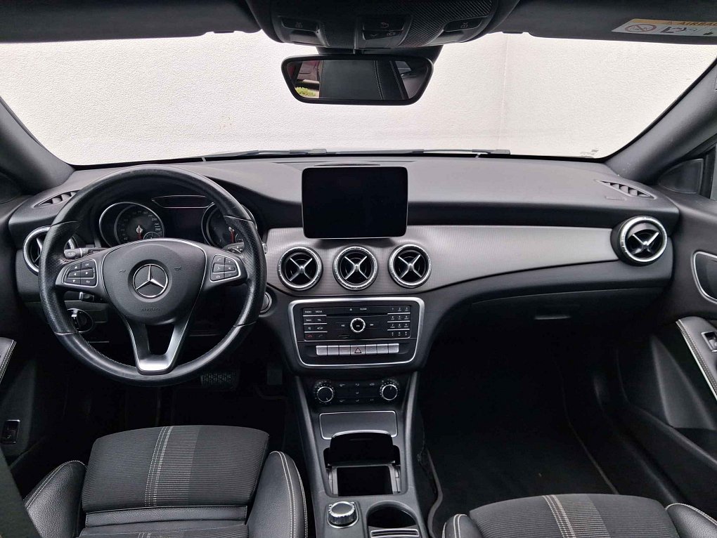 Mercedes-Benz CLA 2.2CDi  CLA200