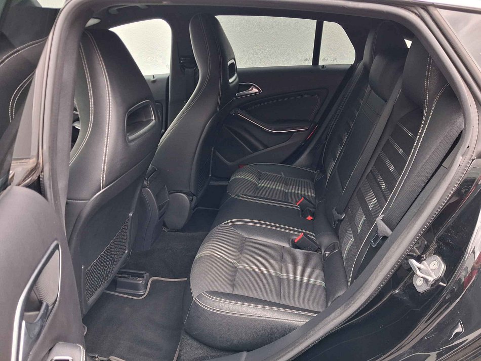 Mercedes-Benz CLA 2.2CDi  CLA200