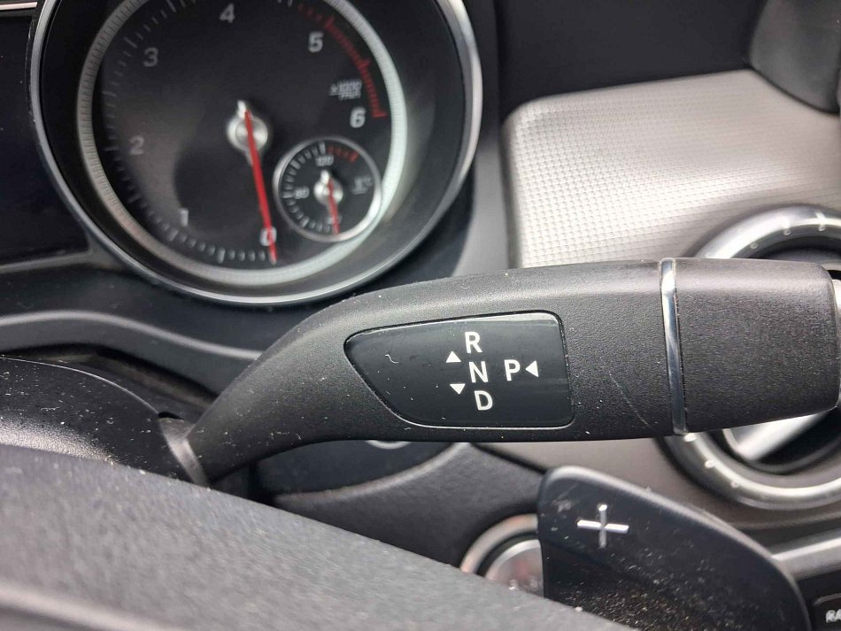Mercedes-Benz CLA 2.2CDi  CLA200