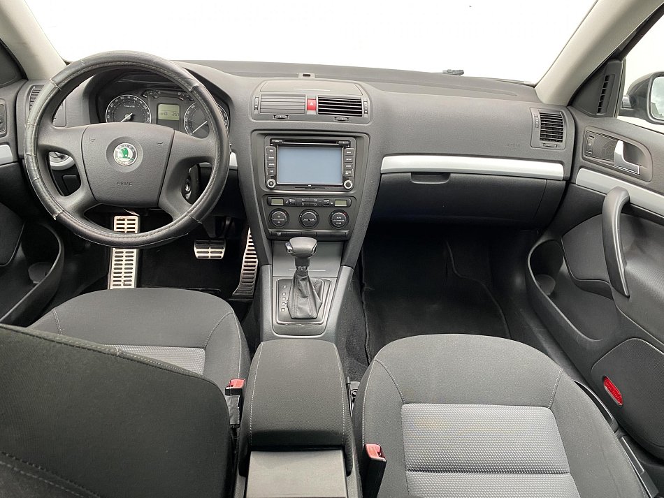 Škoda Octavia II 1.6 MPi Ambition