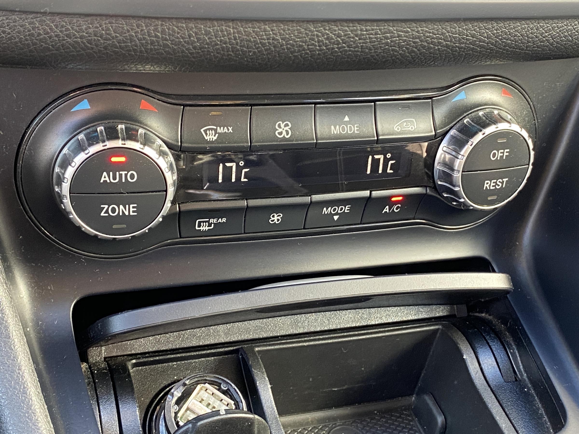 Mercedes-Benz CLA, 2016 - pohled č. 16