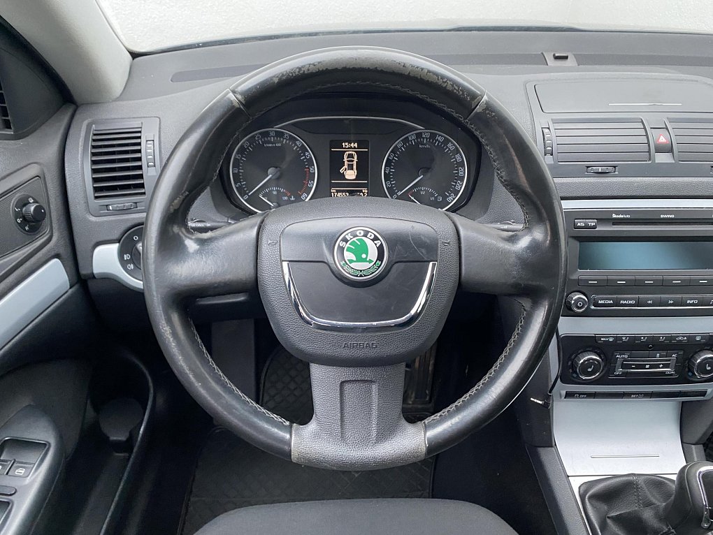 Škoda Octavia II 2.0 TDi Ambiente 4x4