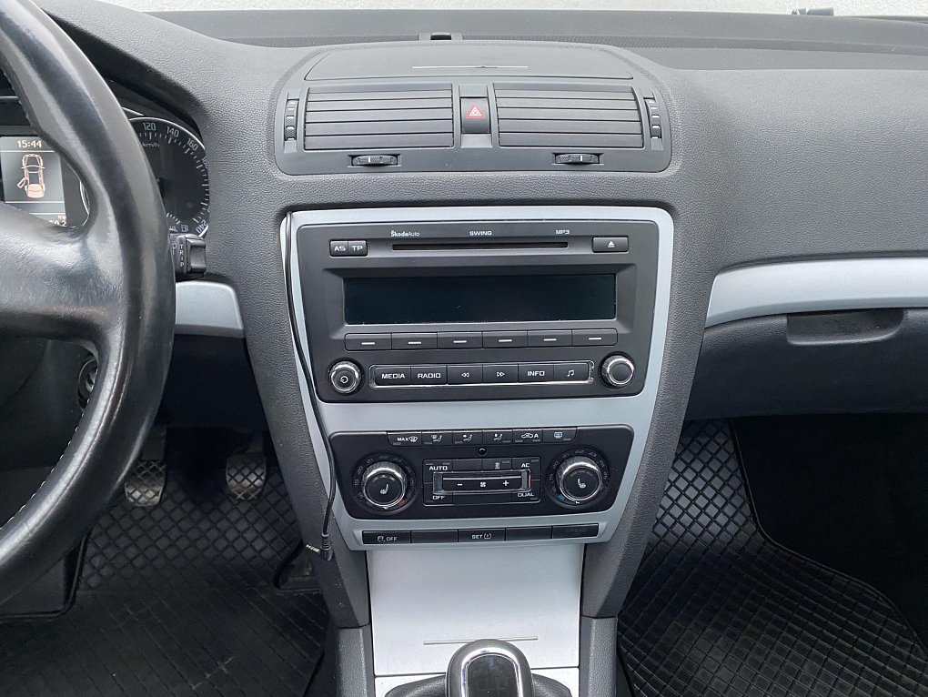 Škoda Octavia II 2.0 TDi Ambiente 4x4