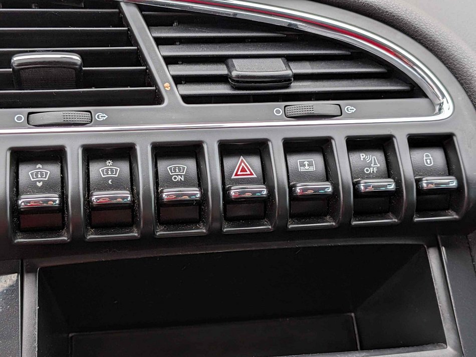 Peugeot 3008 2.0 HDi Allure