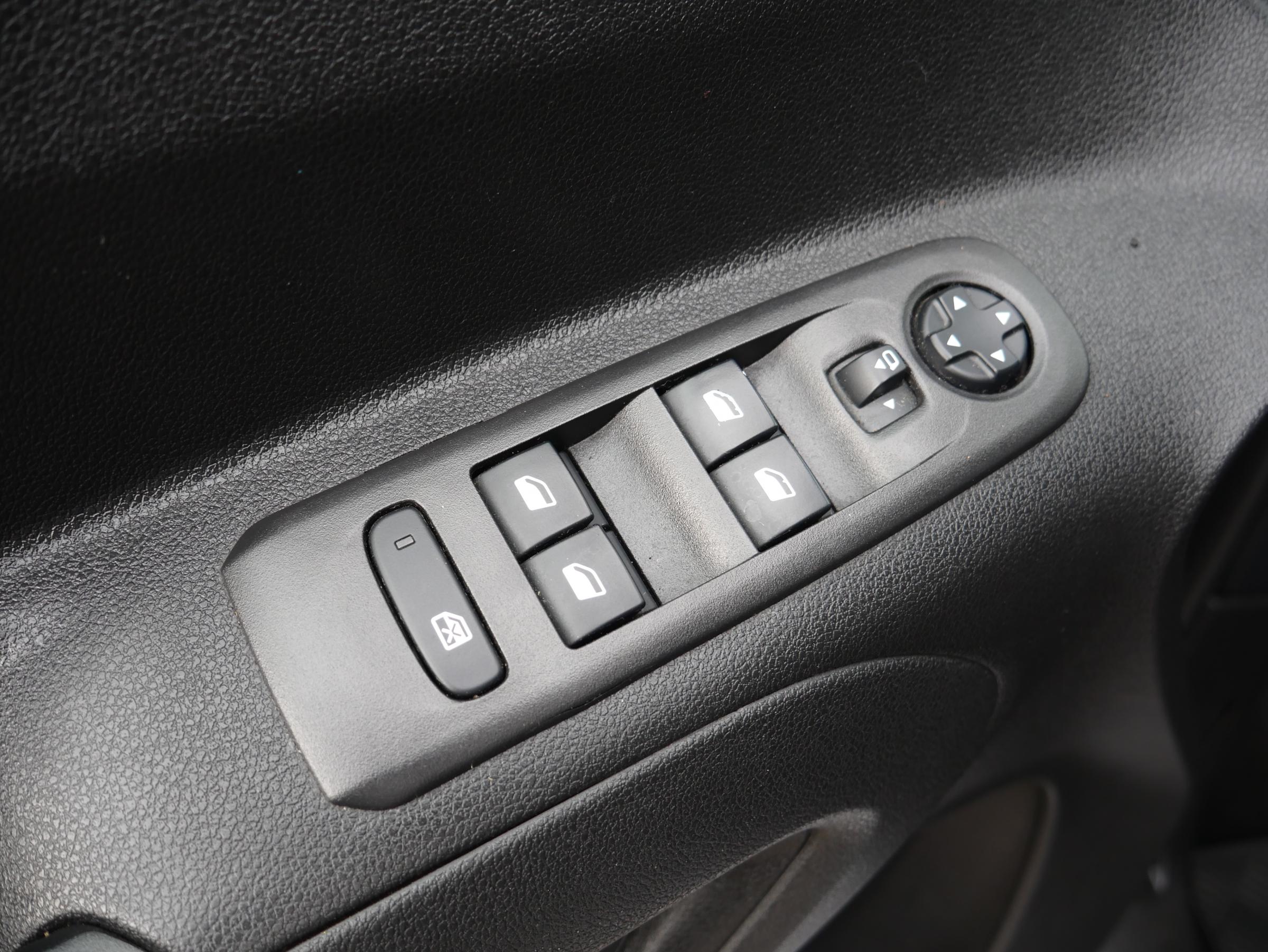 Opel Combo, 2019 - pohled č. 19