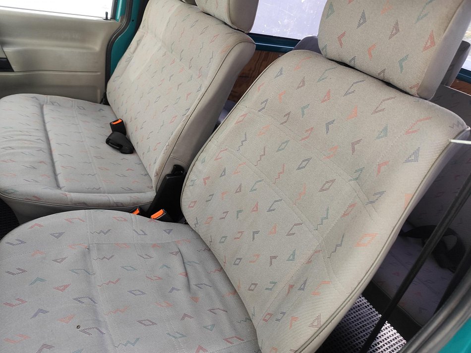 Volkswagen Transporter 1.9TD  6míst