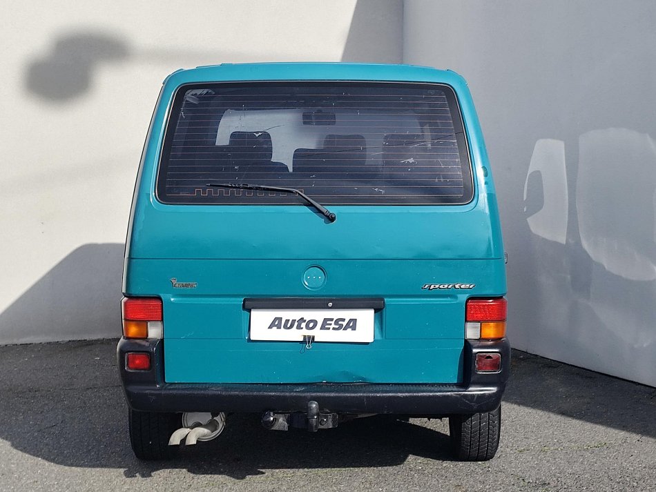 Volkswagen Transporter 1.9TD  6míst